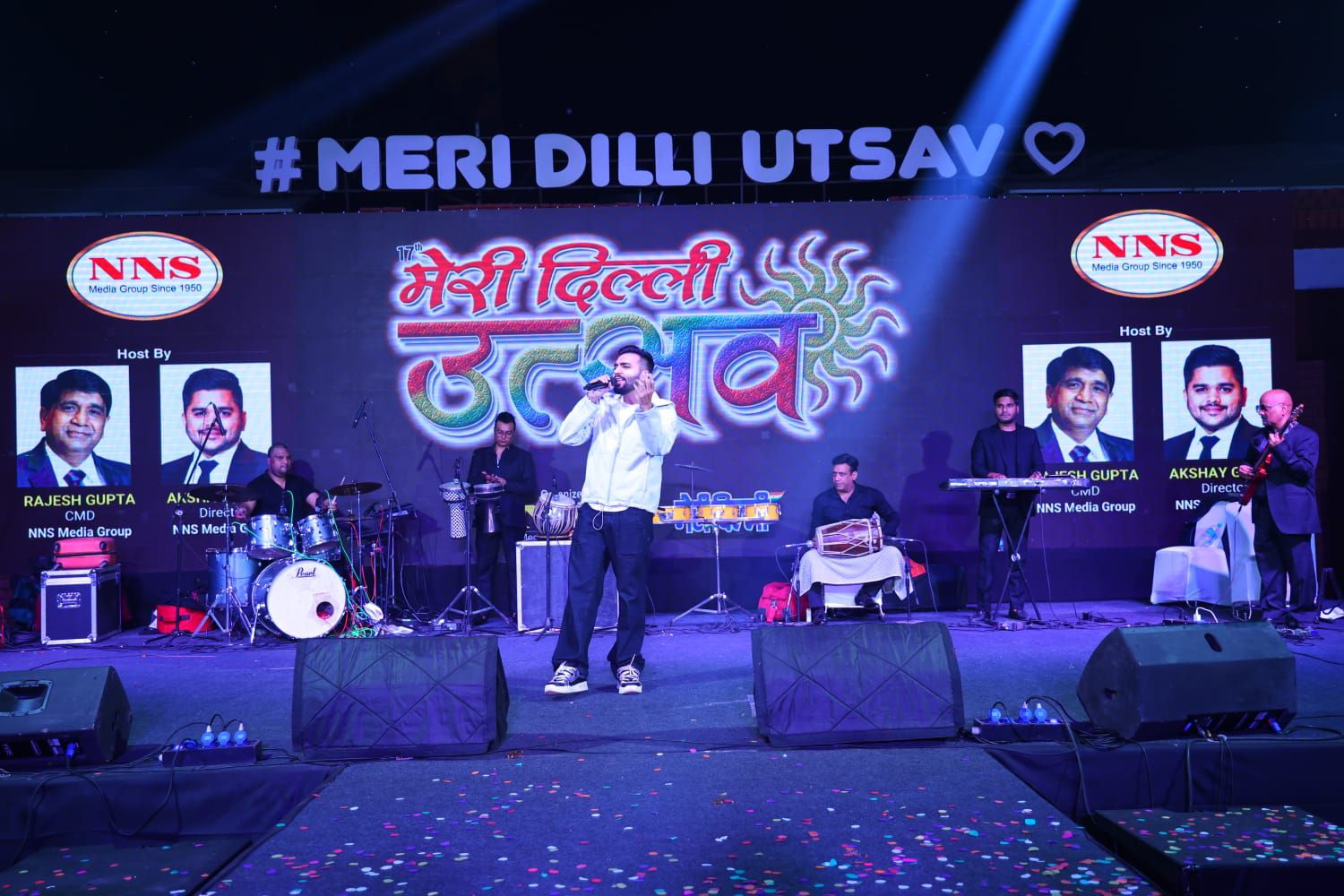 Wide view of Revaansh Kohli performing on a festival stage